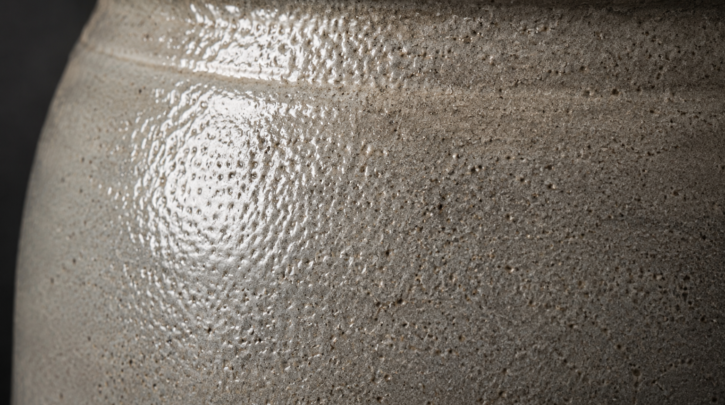 Illustration of the distinctive pitted orange-peel texture of salt-glazed stoneware